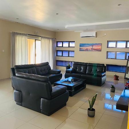 Styled Bed And Breakfast Palapye Buitenkant foto