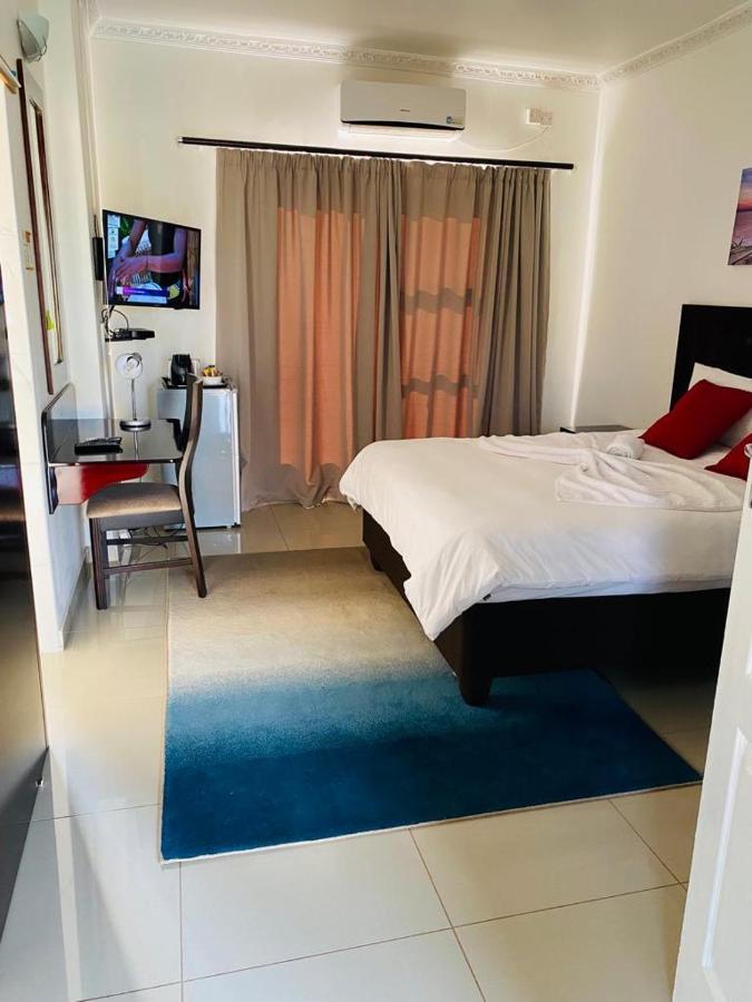 Styled Bed And Breakfast Palapye Buitenkant foto